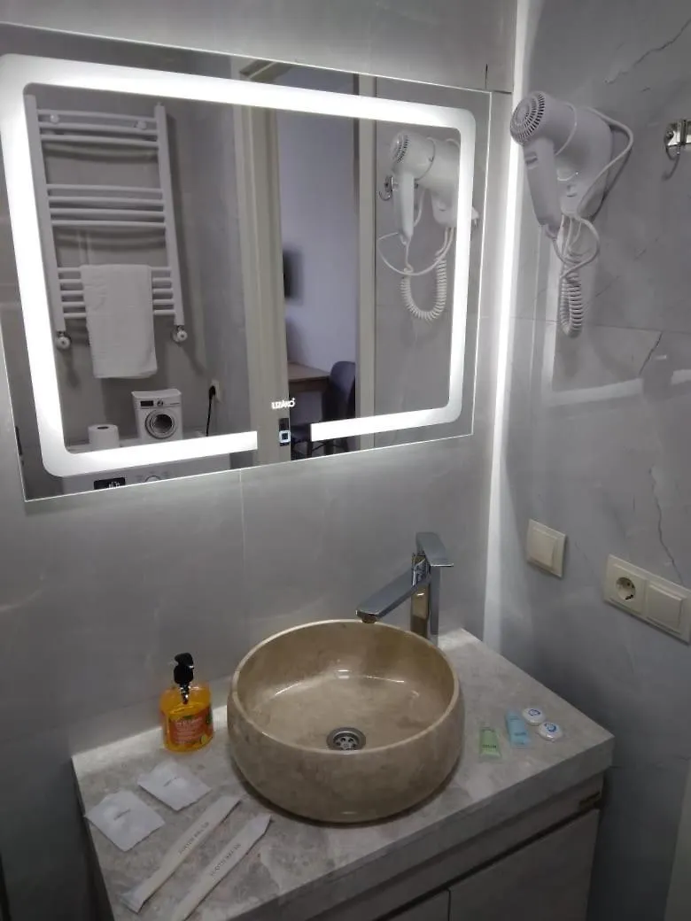 Greenhouse 103 Apartments Batumi 0*,